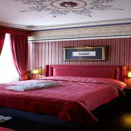 Maison Grecque Extraordinaire 4* Patras