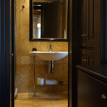 Maison Grecque Extraordinaire Отель 4*