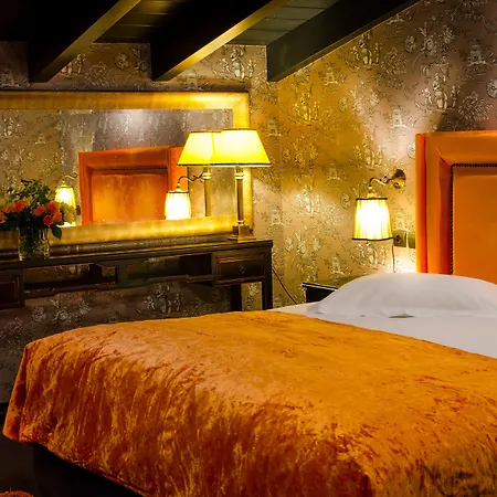 Maison Grecque Extraordinaire מלון 4*