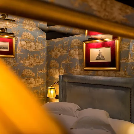 Hotel Maison Grecque Extraordinaire 4*