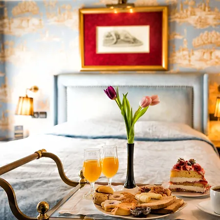 Maison Grecque Extraordinaire 호텔 4*