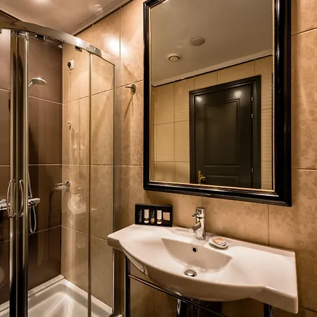 Maison Grecque Extraordinaire 호텔 4*