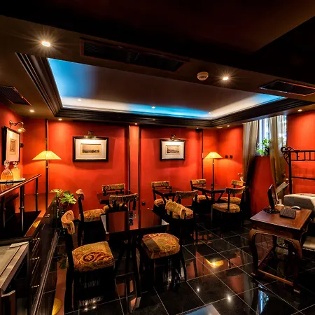 Hotel Maison Grecque Extraordinaire 4*