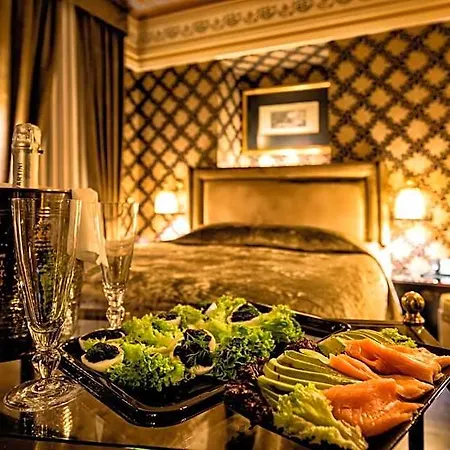 Maison Grecque Extraordinaire Hotel 4*