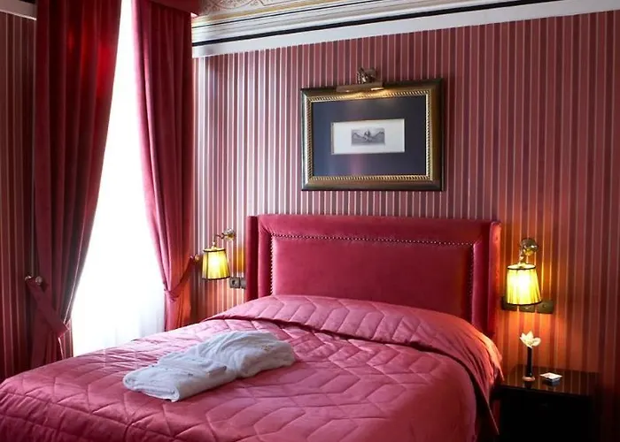 Maison Grecque Extraordinaire מלון 4*