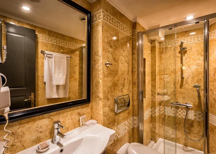 Maison Grecque Extraordinaire מלון פאטרה